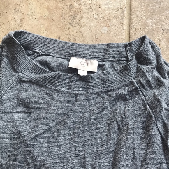 Lightweight sweater, forgiving in the tummy area, feels like fine waffle knit - Picture 2 of 4